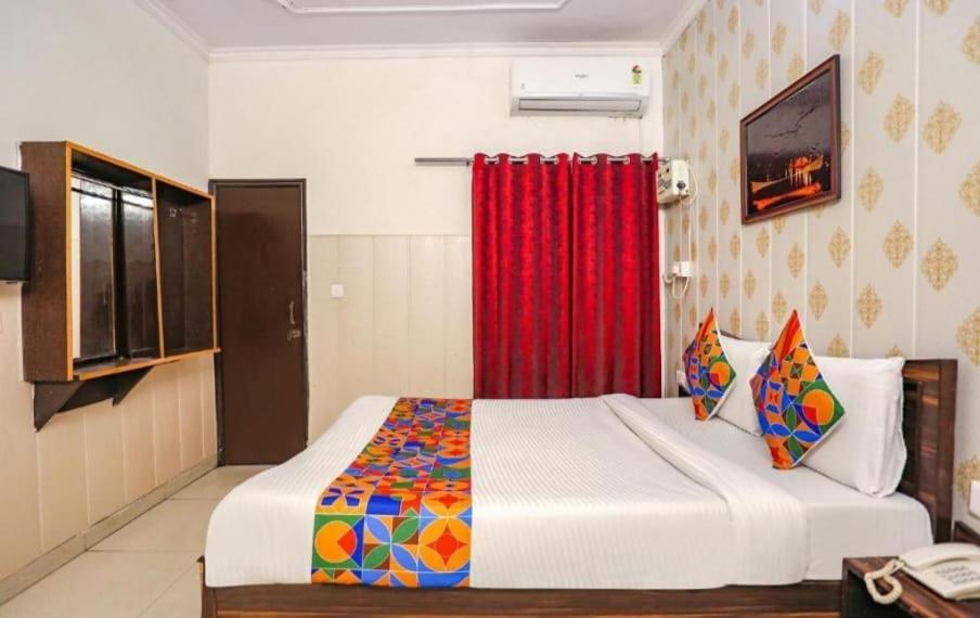 Hotel O Lime Wood Dehradun Esterno foto